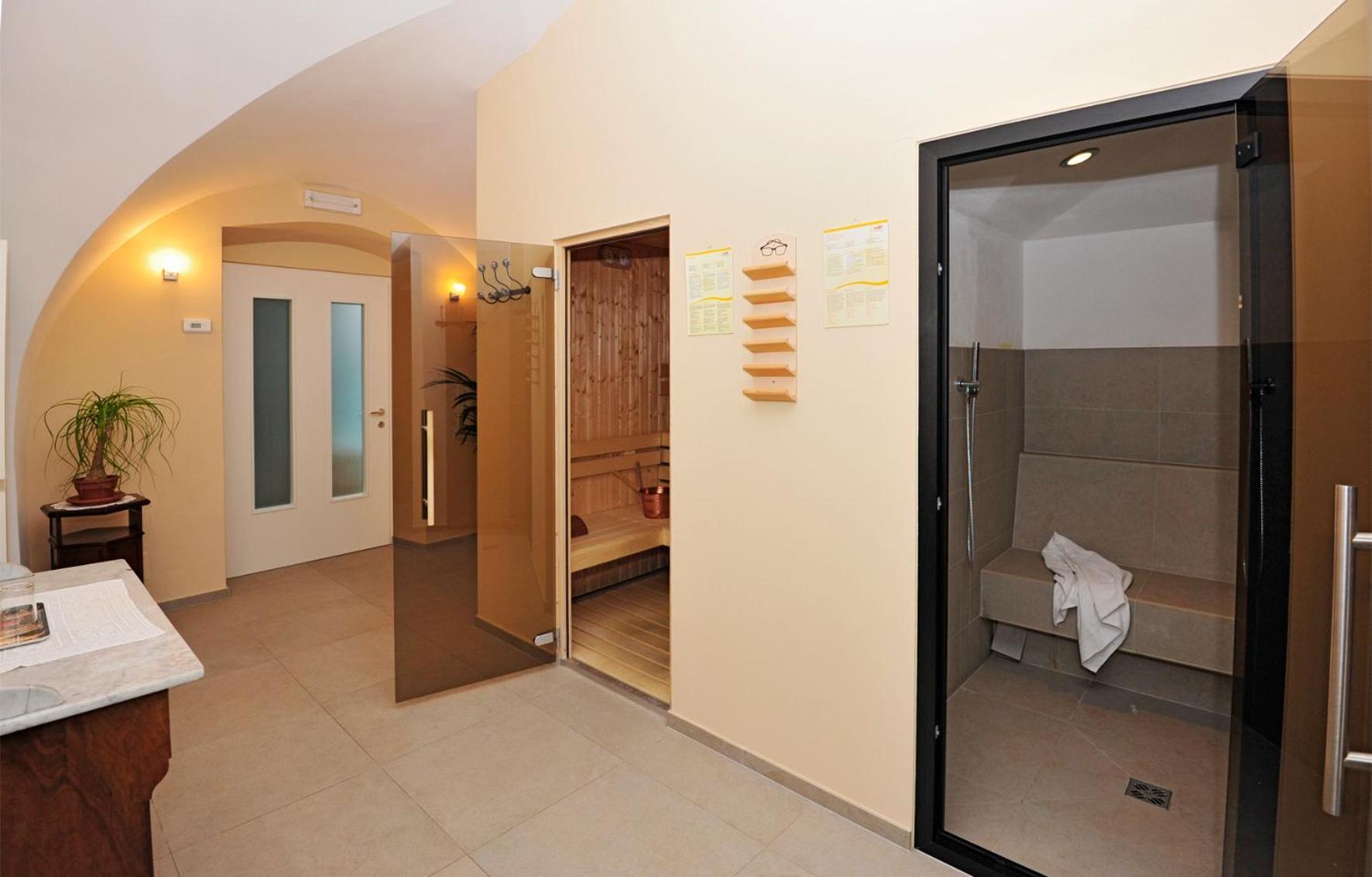 Hotel Andreas Hofer Egna Esterno foto